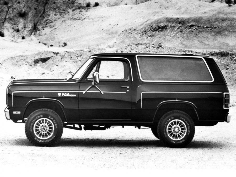  Dodge Ramcharger 1982 года  (фото 2 из 2)